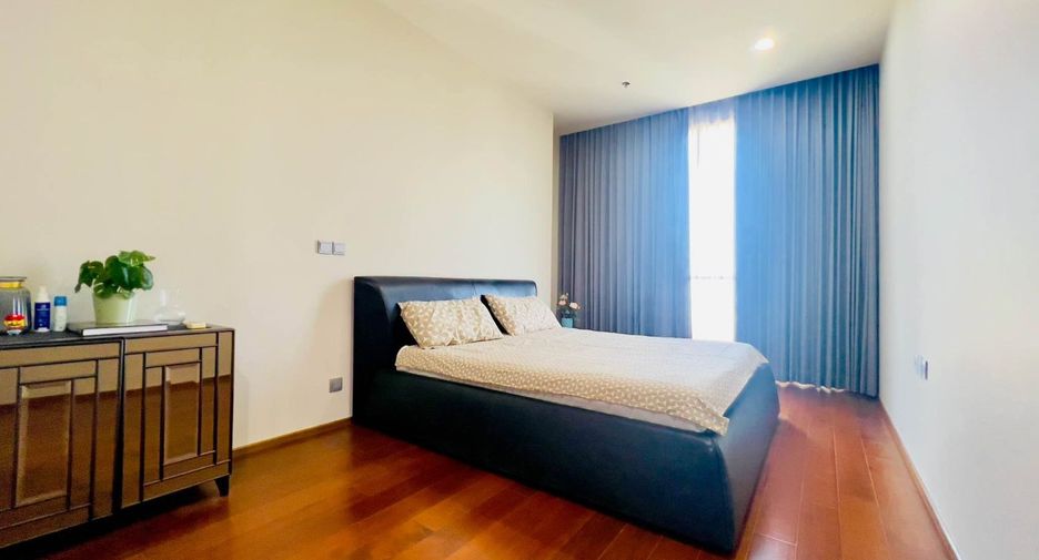 For sale 3 bedrooms condo in Watthana, Bangkok
