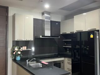 For sale 3 bedrooms condo in Watthana, Bangkok