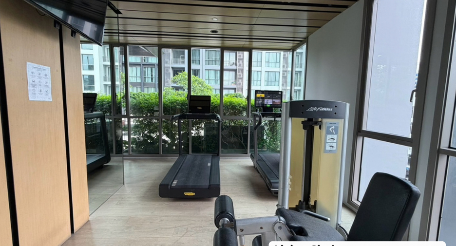 For sale 3 bedrooms condo in Watthana, Bangkok