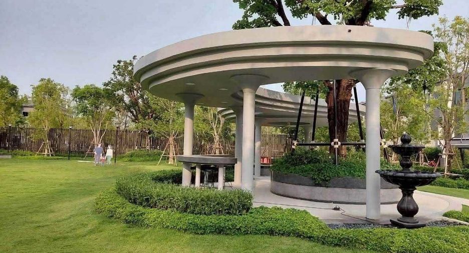 For rent 3 bedrooms townhouse in Bang Phli, Samut Prakan