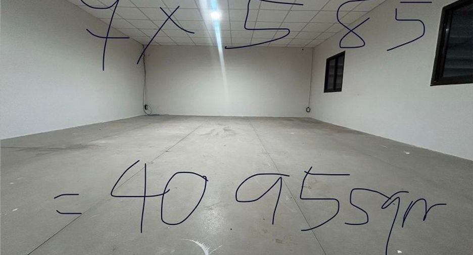 For rent 2 bedrooms warehouse in Sam Phran, Nakhon Pathom