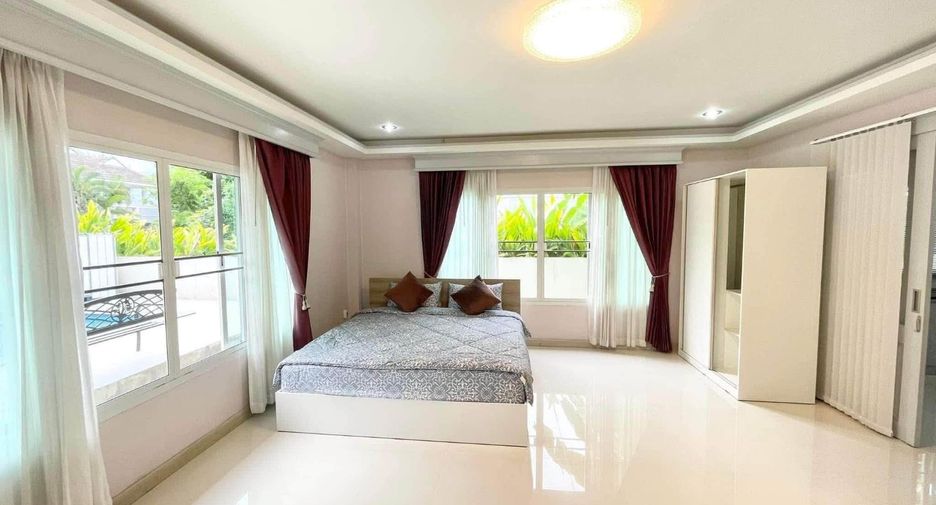 For rent 6 bedrooms villa in San Sai, Chiang Mai