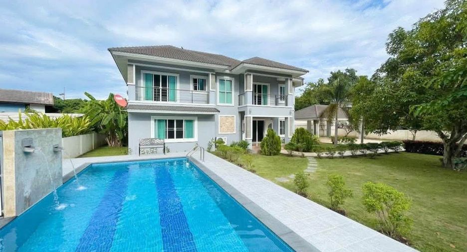 For rent 6 bedrooms villa in San Sai, Chiang Mai