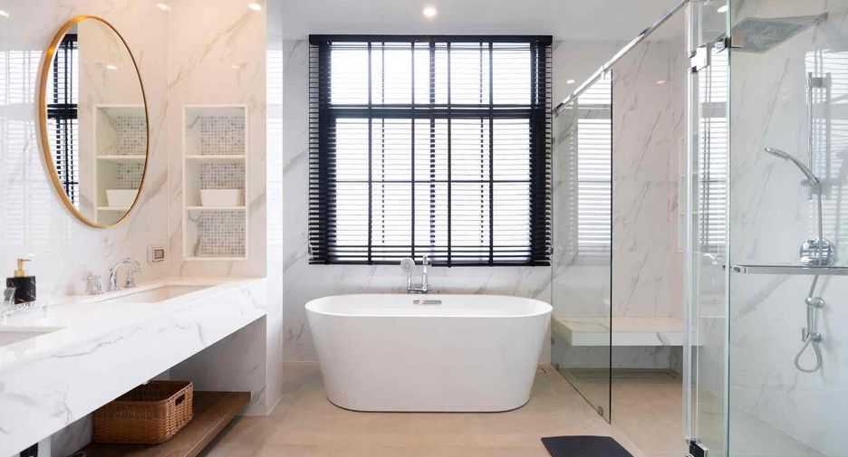 For sale and for rent 4 bedrooms house in Bang Kapi, Bangkok