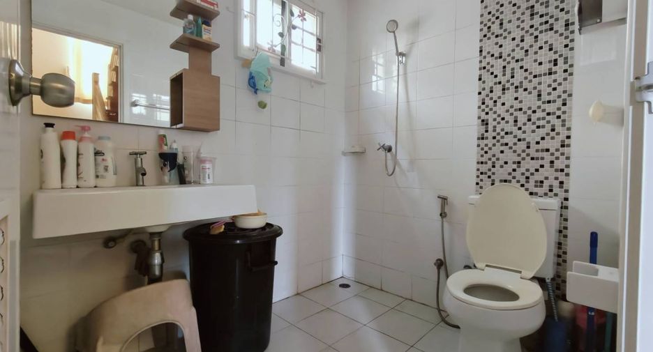 For sale 3 bedrooms house in Thung Khru, Bangkok