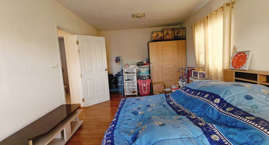 For sale 3 bedrooms house in Thung Khru, Bangkok