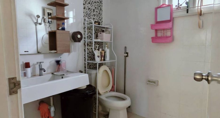 For sale 3 bedrooms house in Thung Khru, Bangkok