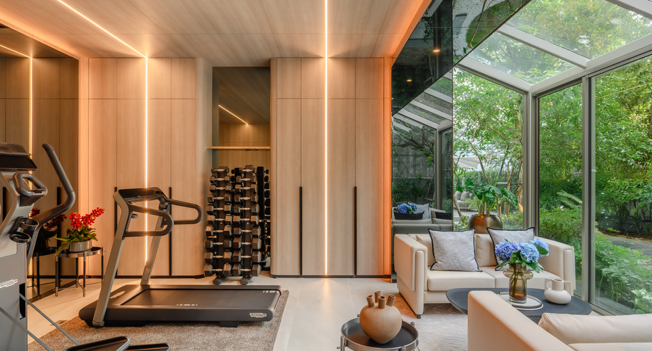 For sale 6 bedrooms house in Saphan Sung, Bangkok