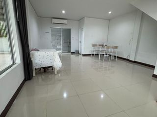 For rent 4 bedrooms townhouse in Bang Khun Thian, Bangkok