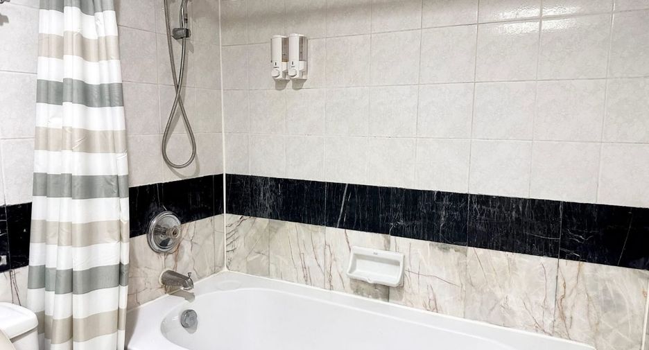 For rent 1 bed condo in Pathum Wan, Bangkok