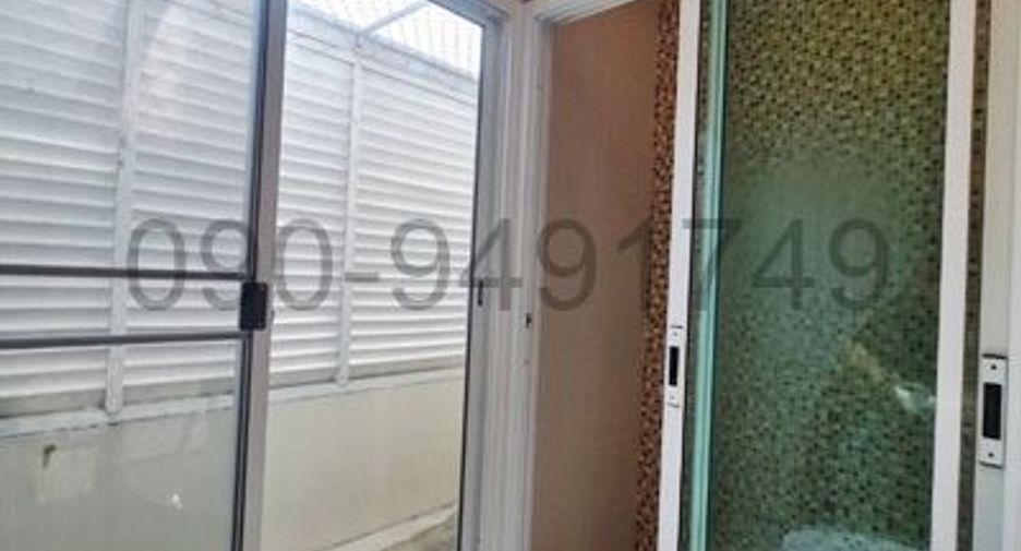 For sale 3 bedrooms townhouse in Phasi Charoen, Bangkok
