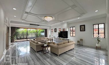 For rent 4 bedrooms condo in Watthana, Bangkok