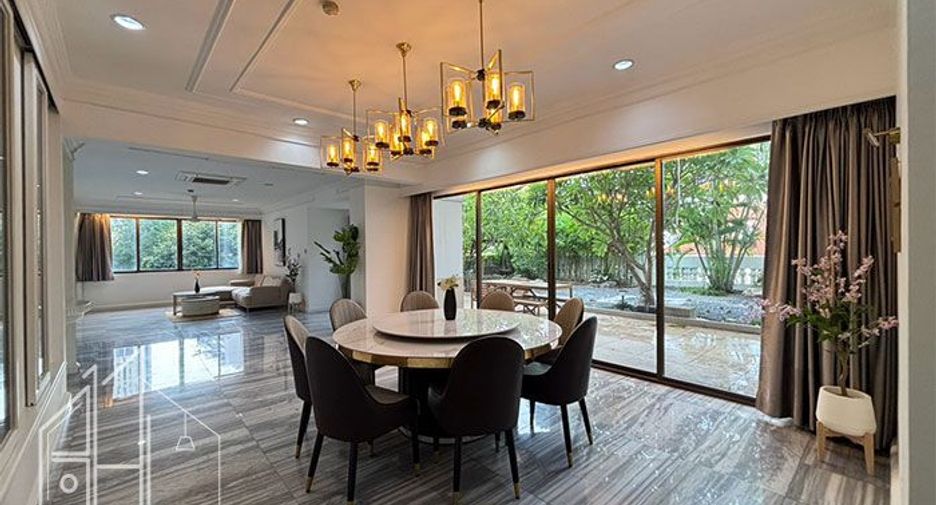 For rent 4 bedrooms condo in Watthana, Bangkok