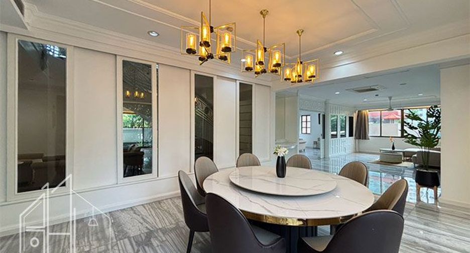 For rent 4 bedrooms condo in Watthana, Bangkok
