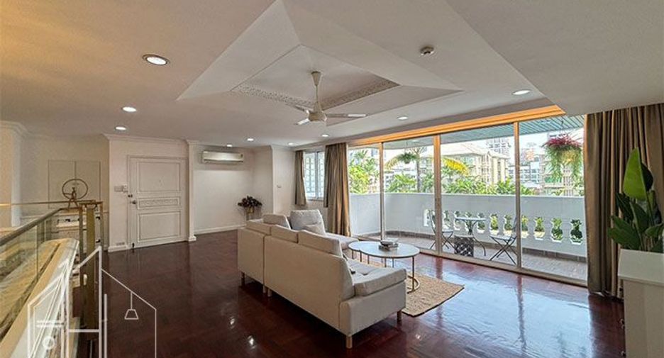 For rent 4 bedrooms condo in Watthana, Bangkok
