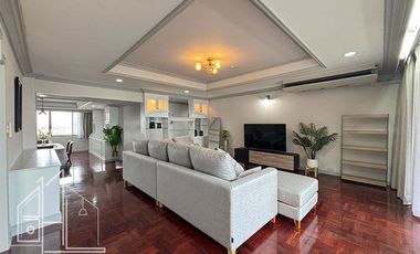 For rent 3 bedrooms apartment in Watthana, Bangkok