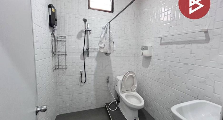 For sale 3 bedrooms house in Tap Khlo, Phichit