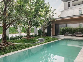 For sale 6 bedrooms house in Saphan Sung, Bangkok