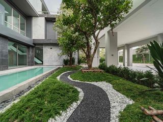For sale 6 bedrooms house in Saphan Sung, Bangkok