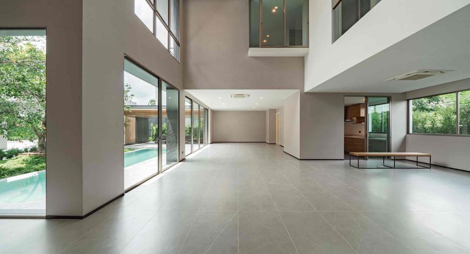 For sale 6 bedrooms house in Saphan Sung, Bangkok