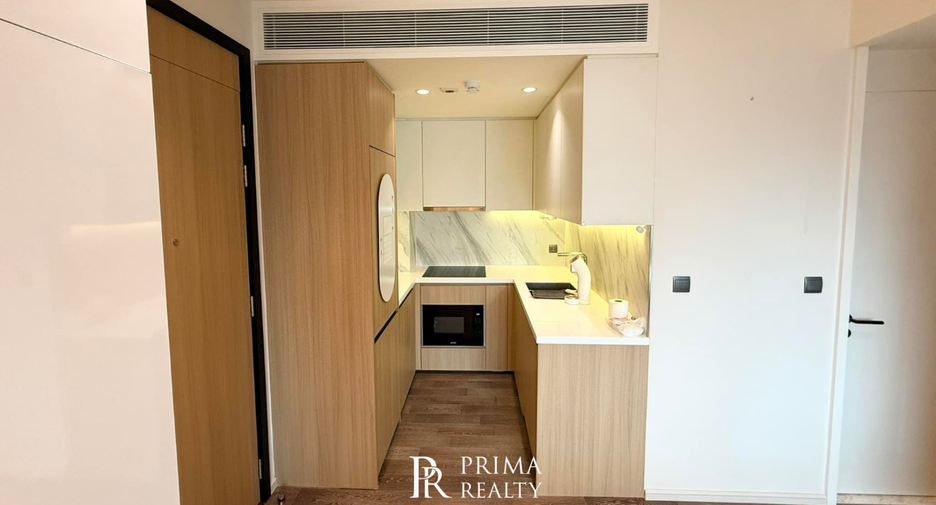 For rent 2 bedrooms condo in Khlong Toei, Bangkok