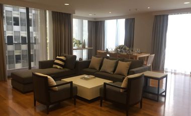 For rent 3 bedrooms apartment in Khlong Toei, Bangkok