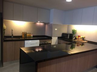 For rent 3 bedrooms apartment in Khlong Toei, Bangkok