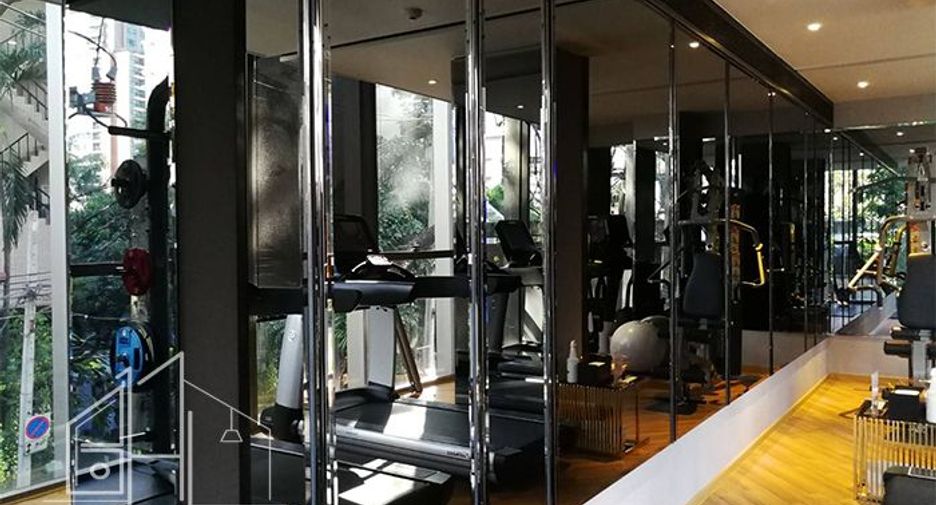 For rent 3 bedrooms condo in Watthana, Bangkok
