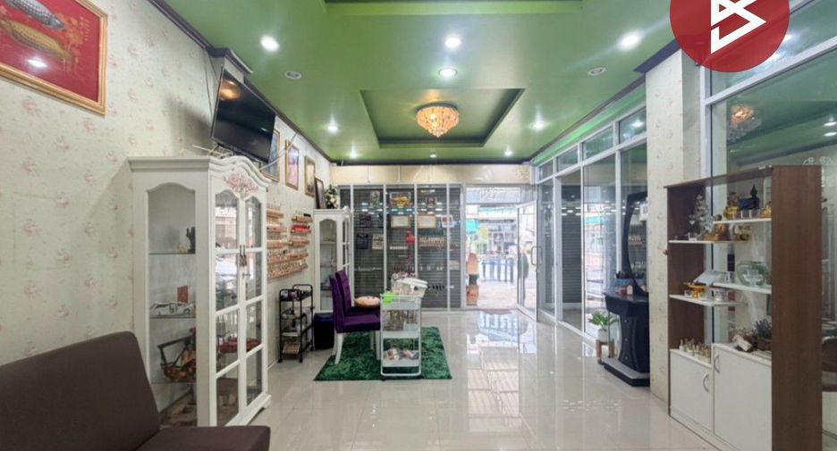 For sale 5 bedrooms retail Space in Mueang Nakhon Pathom, Nakhon Pathom