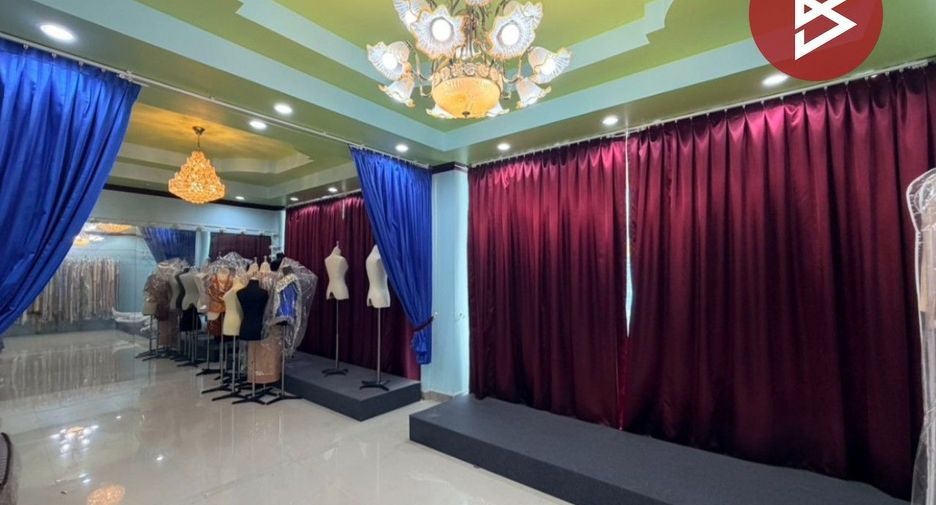 For sale 5 bedrooms retail Space in Mueang Nakhon Pathom, Nakhon Pathom