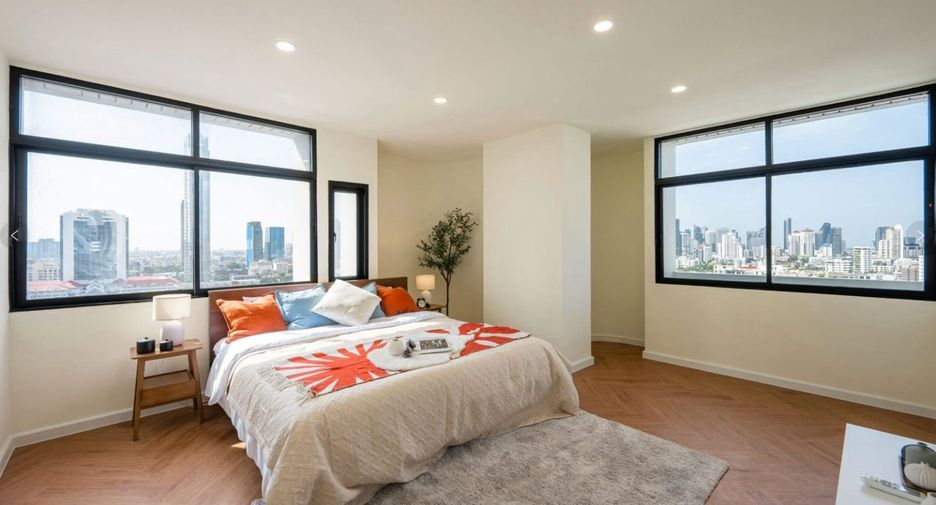 For rent 2 bedrooms condo in Watthana, Bangkok