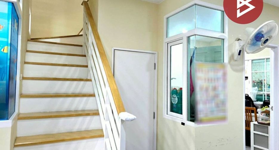 Casa adosada en venta de 4 habitaciones en Bang Khae, Bangkok