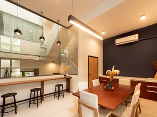 For rent 4 bedrooms retail Space in Mueang Samut Prakan, Samut Prakan