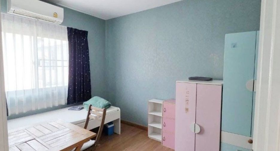 For sale 3 bedrooms house in Mueang Pathum Thani, Pathum Thani