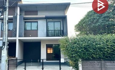 À vendre 3 chambres maison de ville à Bang Bo, Samut Prakan