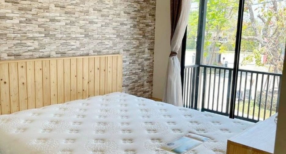 À vendre 3 chambres maison de ville à Bang Bo, Samut Prakan