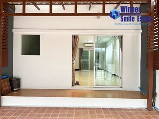 For rent 3 bedrooms townhouse in Bang Khun Thian, Bangkok