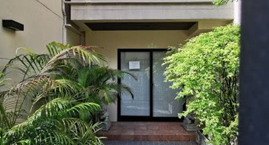 Reihenhaus zur Miete mit 4 Zimmer in Khlong Toei, Bangkok