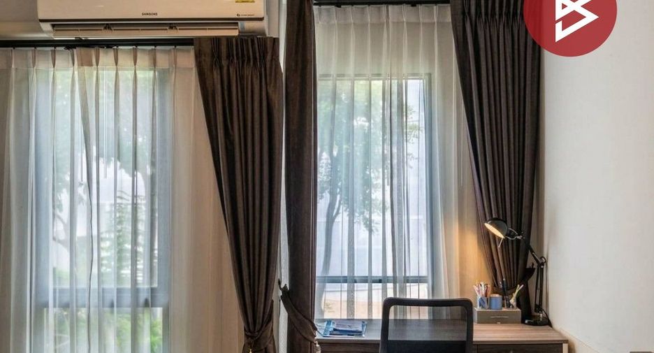 For sale 1 bed condo in Mueang Samut Prakan, Samut Prakan