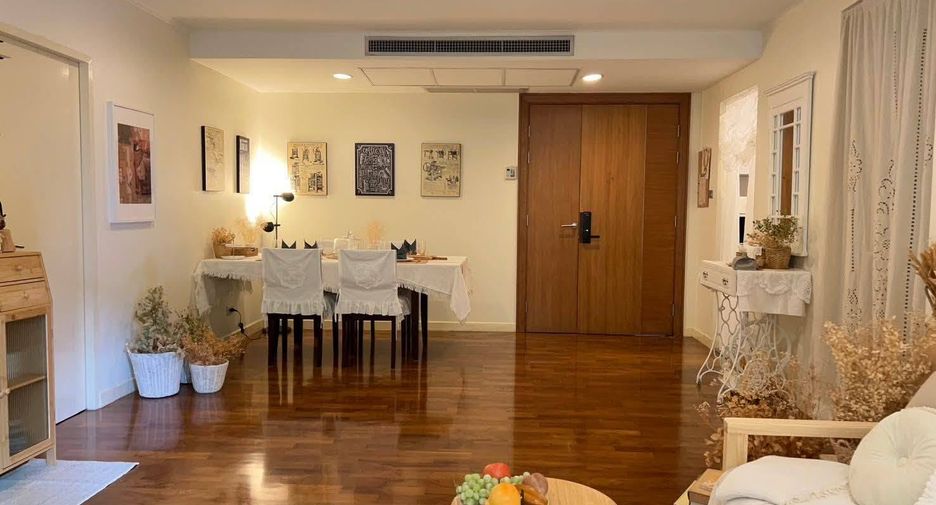 À louer 2 chambres condo à Pathum Wan, Bangkok