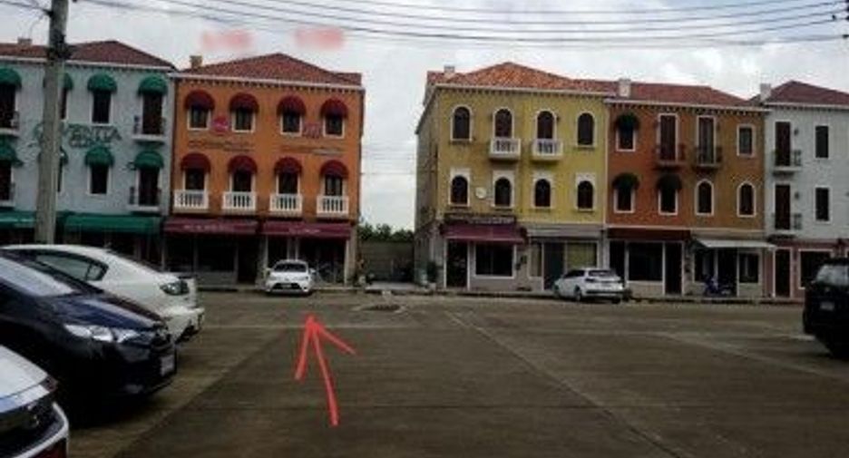 Продажа 6 спальни торговое помещение в Банг Кхен, Бангкок