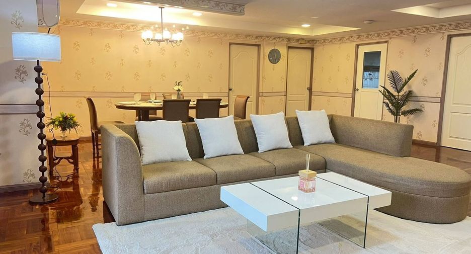 Wohnung zur Miete mit 3 Zimmer in Watthana, Bangkok