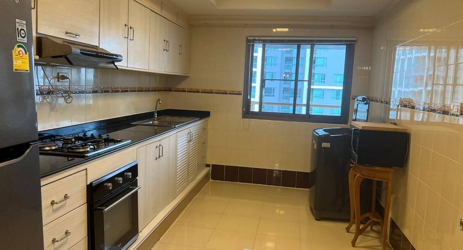 Wohnung zur Miete mit 3 Zimmer in Watthana, Bangkok