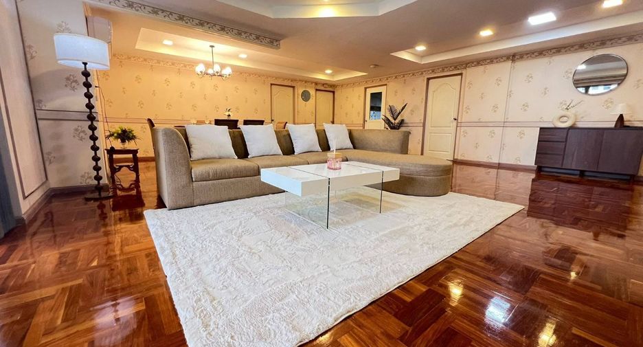 Wohnung zur Miete mit 3 Zimmer in Watthana, Bangkok