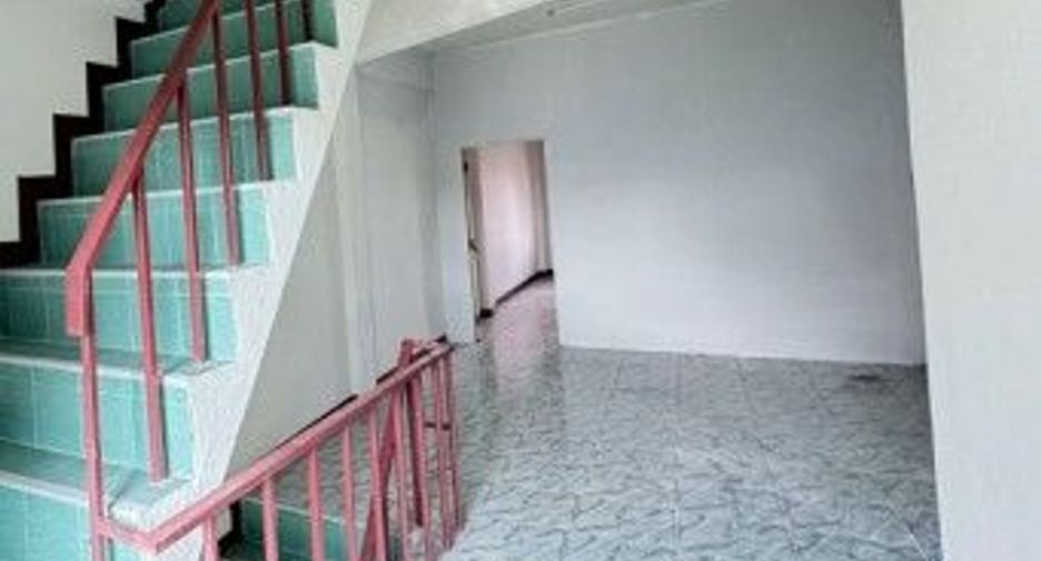 Local comercial en venta de 2 habitaciones en Nong Chok, Bangkok