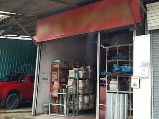 Local comercial en venta de 3 habitaciones en Lat Krabang, Bangkok