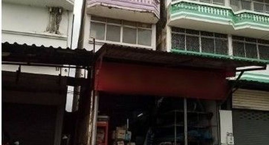 Local comercial en venta de 3 habitaciones en Lat Krabang, Bangkok