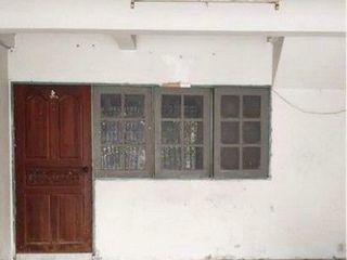 Local comercial en venta de 4 habitaciones en Taling Chan, Bangkok