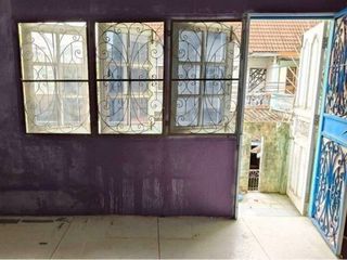 Local comercial en venta de 4 habitaciones en Taling Chan, Bangkok