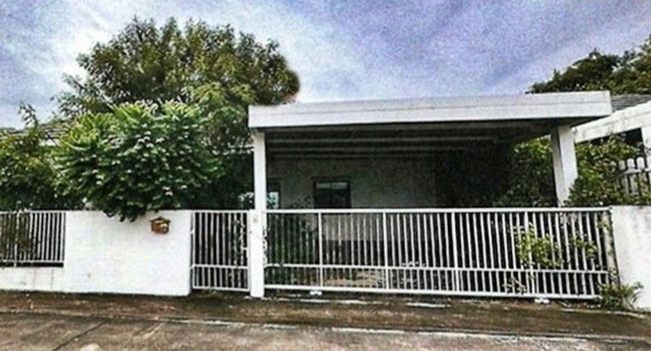 For sale 1 bed house in Ban Bueng, Chonburi
